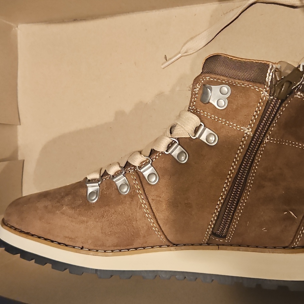 Universal thread jessie boot never worn! - Picture 3 of 3